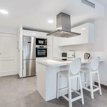 By Riva - Designer 1 Bedroom In The Centre Of Apartment Marbella
